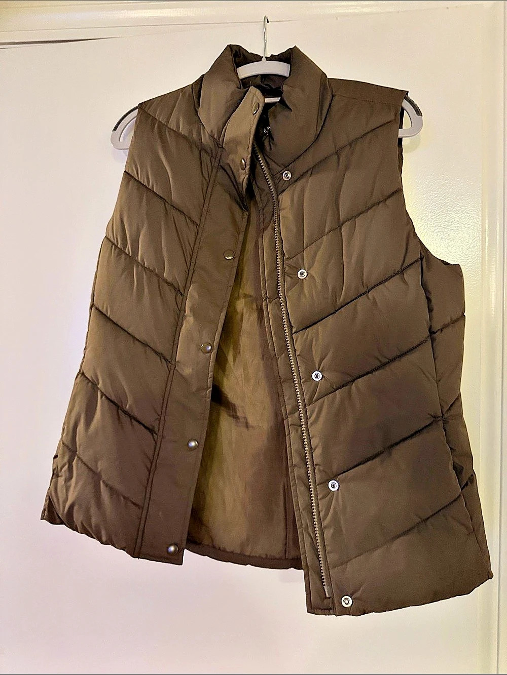 Gap Quilted Puffer Vest in Taupe Size Small